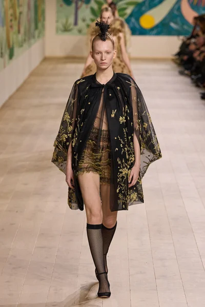 Look 26